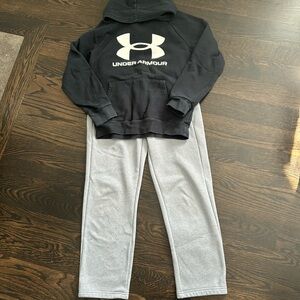 Under Armour bundle, boys size M.